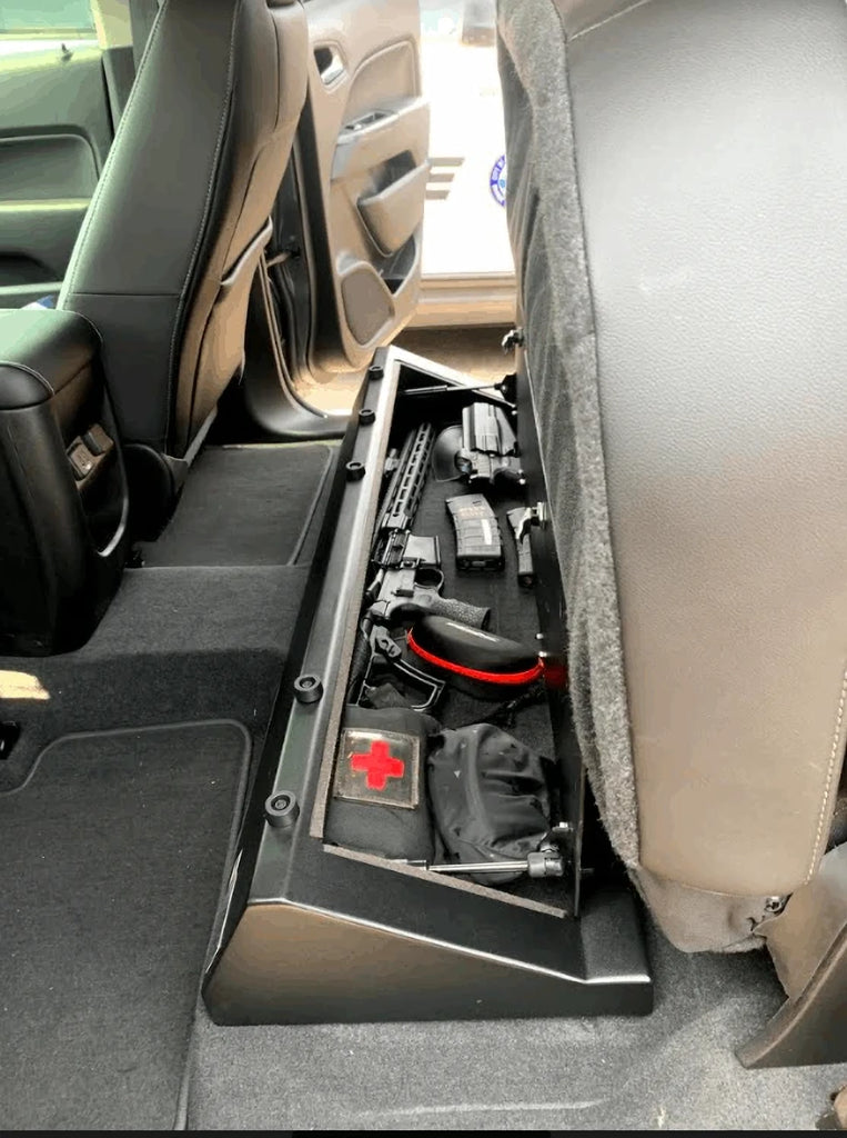 Lockable gun safe compartment under the seat of a 2015-2024 Chevrolet Colorado