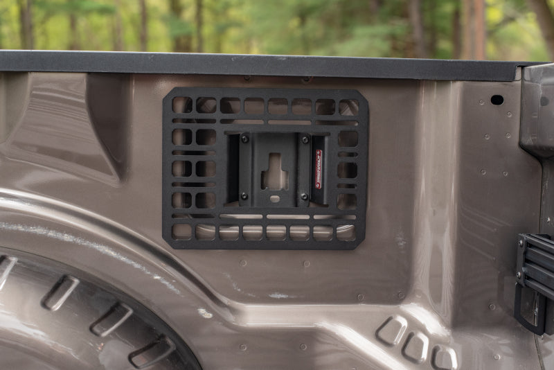 BuiltRight Industries 11-16 Ford F-250/F-350/F-450 Bedside Rack System - Front Panel