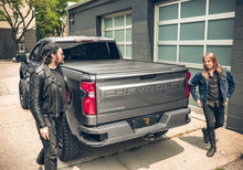 Load image into Gallery viewer, Retrax 13+ Dodge Ram 1500 5.7ft. Bed Retrax EQ