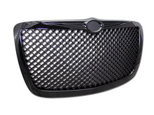 Load image into Gallery viewer, Armordillo 2005-2010 Chrysler 300/300C Mesh Grille Gloss Black