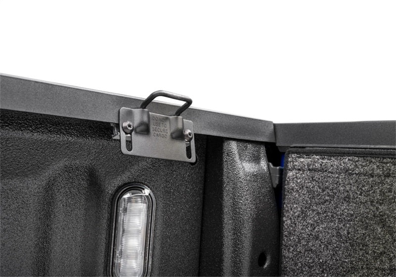 Extang 21-24 Ford F-150 (5ft. 7in. Bed) Solid Fold ALX