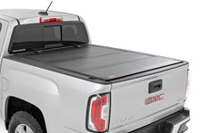 Load image into Gallery viewer, Hard Tri-Fold Flip Up Bed Cover - 5' Bed - Chevy GMC Canyon Colorado (15-23)