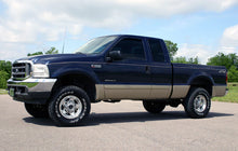 Load image into Gallery viewer, 2.5 Inch Leveling Kit - Leaf Spring - M1 - Ford F-250 F-350 Super Duty