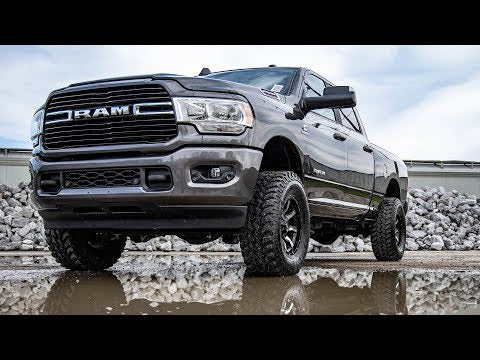 Rough Country 2.5 Inch Leveling Kit - Ram 2500 4WD (2014-2023)