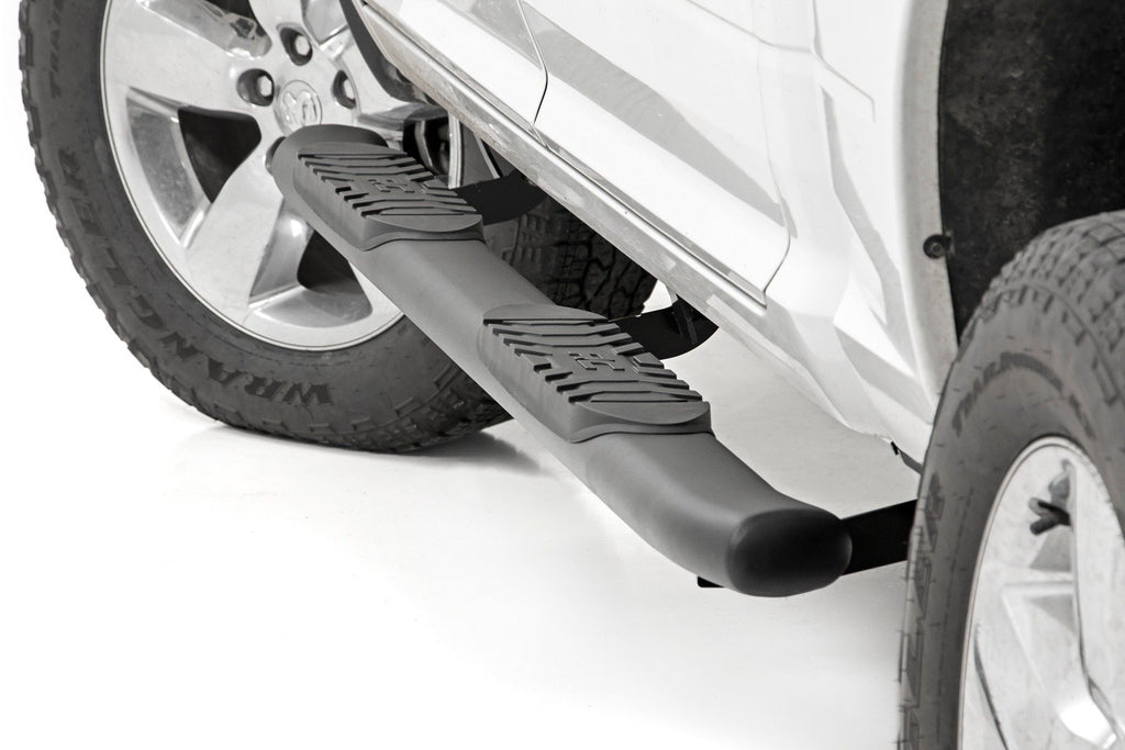 Rough Country Oval Nerf Step - Crew Cab - Black - Ram 1500 (10-18) 2500 (10-23)