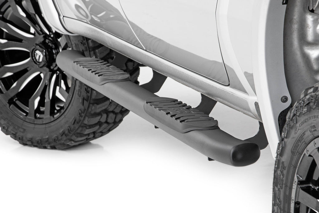 Rough Country Oval Nerf Step - Crew - Def Tank - Chevy GMC 1500 2500HD (19-23)