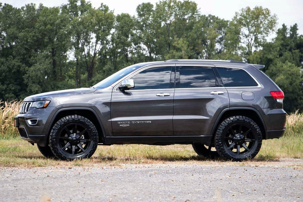 2.5 Inch Lift Kit - N3 Struts - Jeep Grand Cherokee 4WD (2011+)