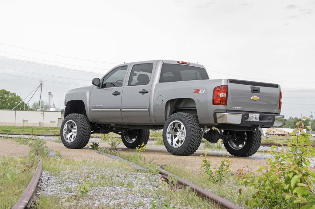 7.5 Inch Lift Kit - M1 Struts M1 - Chevy GMC 1500