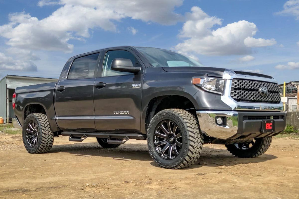 Rough Country 1.75 Inch Leveling Kit - Toyota Tundra 2WD 4WD (2007-2021)
