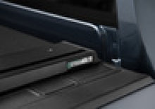 Load image into Gallery viewer, Retrax 2020+ Chevrolet / GMC 6ft 9in Bed 2500/3500 RetraxPRO XR