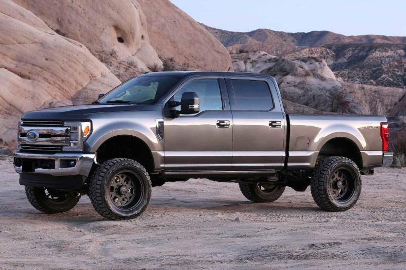 Fabtech 17+ Ford F250/F350 4WD 4in Budget Sys w/Perf Shks