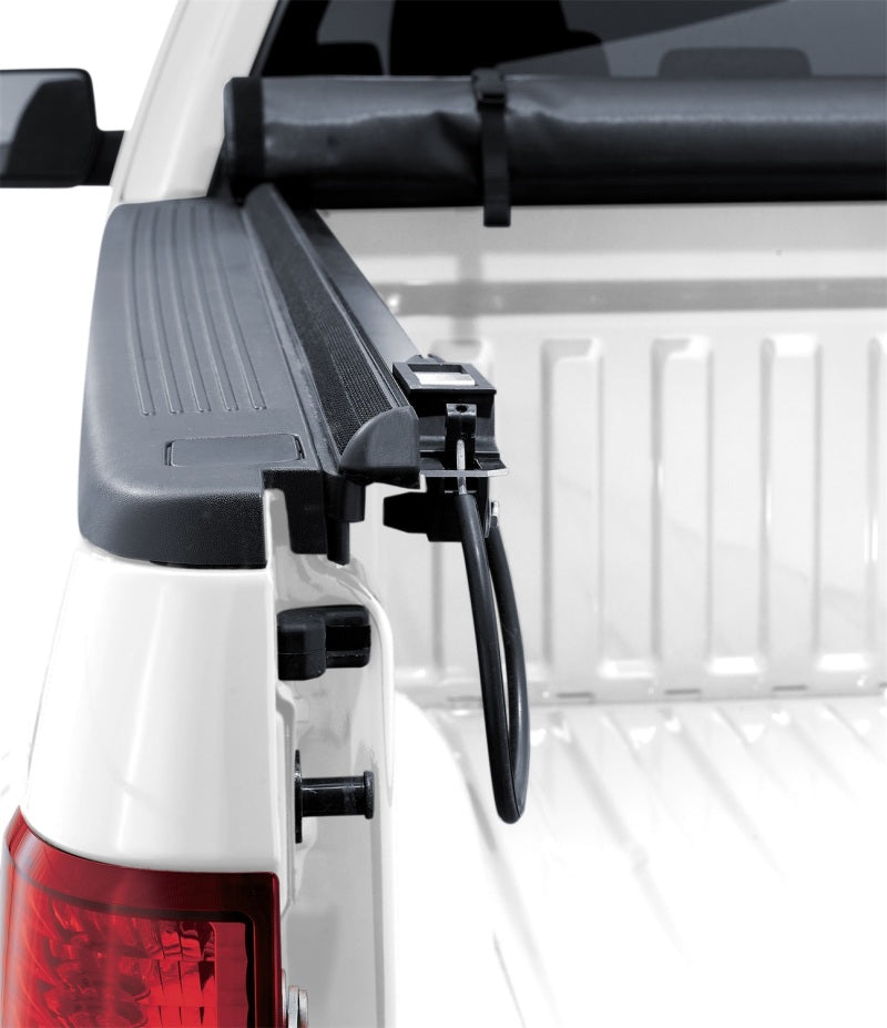 Lund Dodge Ram 1500 (6.5ft. Bed) Genesis Elite Roll Up Tonneau Cover - Black