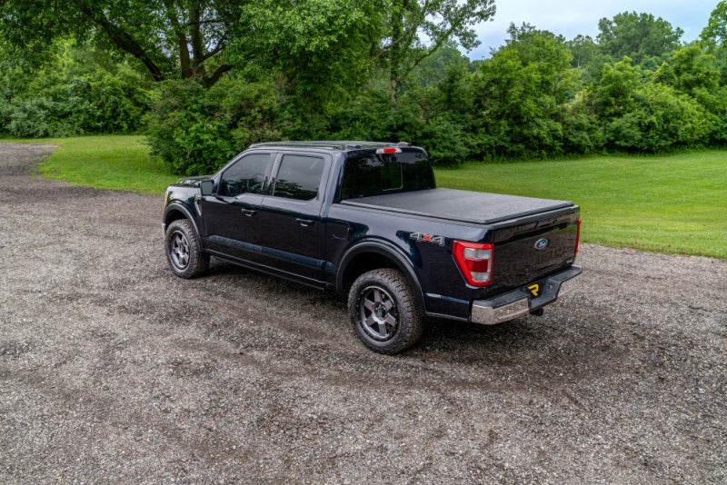 Extang Nissan Titan (5 1/2ft Bed) - Includes Clamp Kit for Bed Rail System Trifecta e-Series