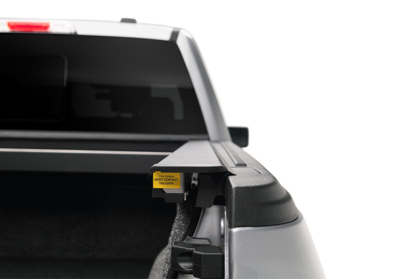 Roll-N-Lock Ford F-250/F-350 Super Duty SB 80-3/8in A-Series Retractable Tonneau Cover
