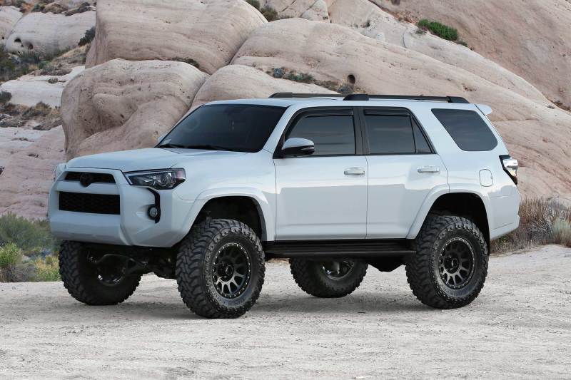 Fabtech 10-17 Toyota 4Runner 4WD 6in Basic Sys w/Perf Shks