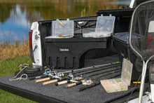 Load image into Gallery viewer, UnderCover Chevy Silverado 1500-3500 HD (07 Classic) Drivers Side Swing Case - Black Smooth