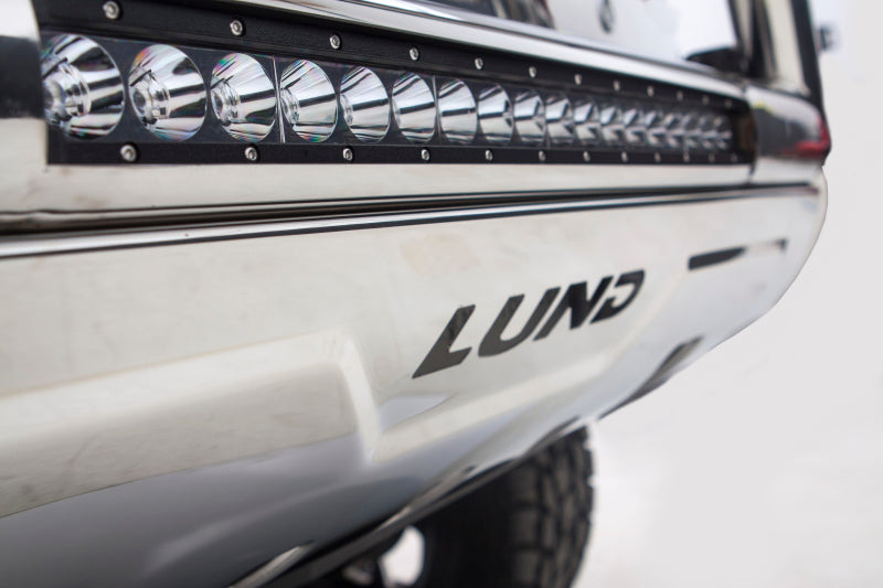 Lund Chevrolet Silverado 1500 (Excl. 2019 LD)  Bull Bar w/Led Light Bar - Polished