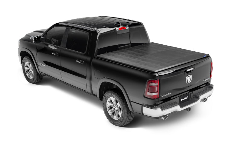 Lund Dodge Ram 1500 (5.5ft. Bed) Genesis Tri-Fold Tonneau Cover - Black