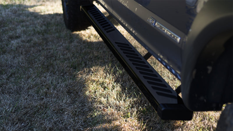 Lund Toyota Tundra CrewMax Summit Ridge 2.0 Running Boards - Black