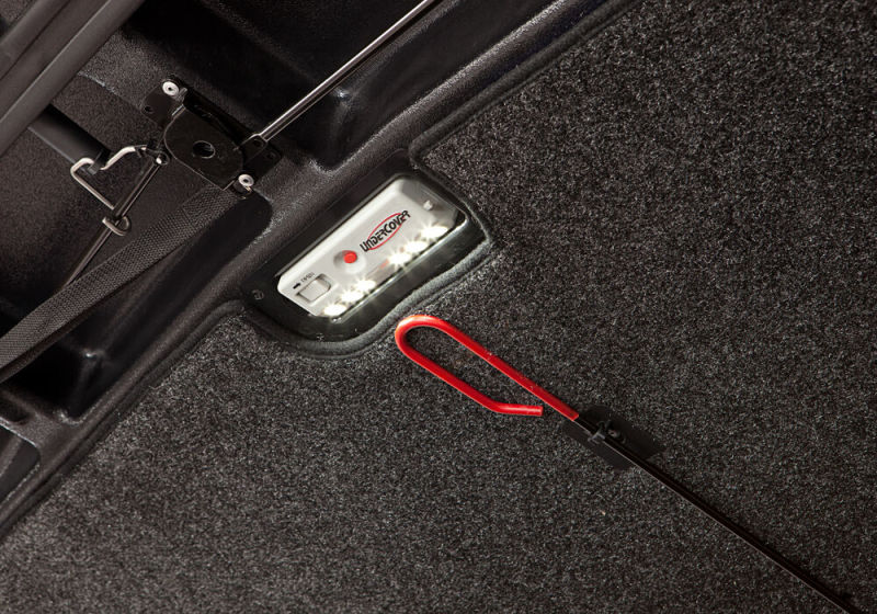 UnderCover Ram 1500 6.4ft Elite LX Bed Cover - Ivory Pearl