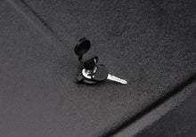 Load image into Gallery viewer, UnderCover Chevy Silverado 1500 / 2500/3500 HD 6.5ft SE Bed Cover - Black Textured