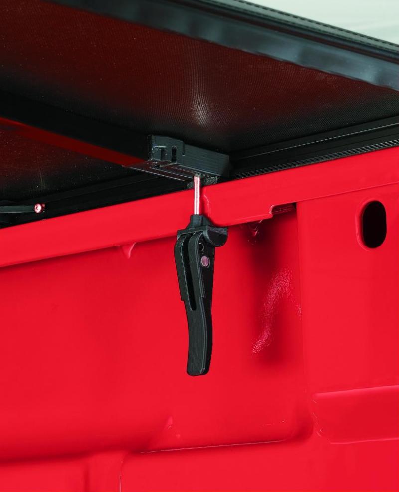 Lund Toyota Tacoma (5ft. Bed) Genesis Tri-Fold Tonneau Cover - Black
