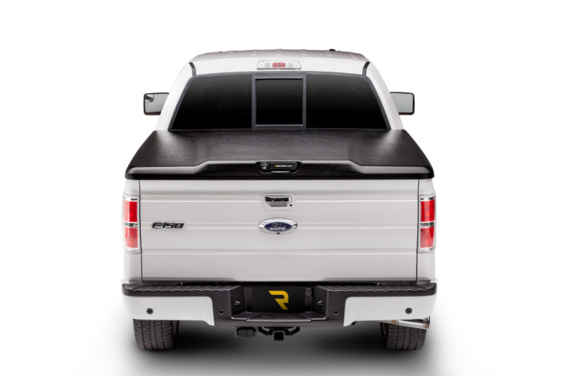 UnderCover Chevy Silverado 1500 (Legacy) 6.5 ft  Elite Bed Cover - Black Textured