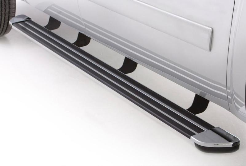 Lund Chevy Silverado 2500 Ext. Cab (Diesel) Crossroads 80in. Running Board Kit - Chrome