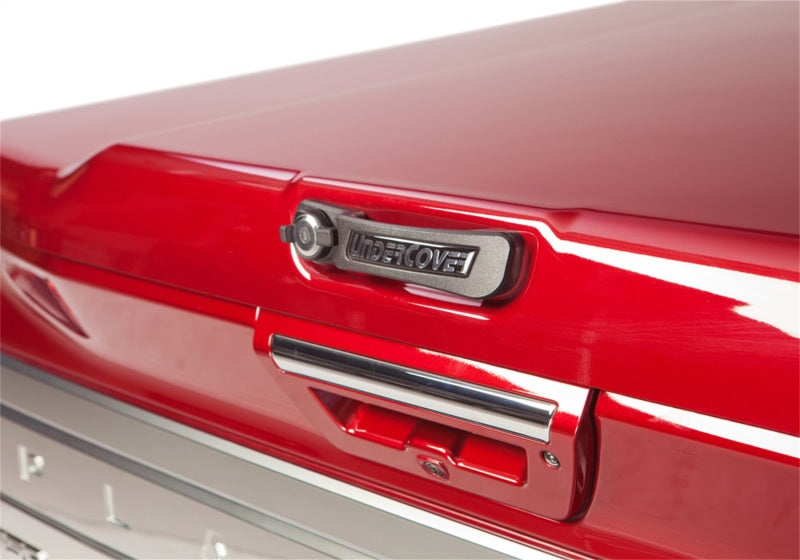 UnderCover Toyota Tacoma 6ft Elite LX Bed Cover - Silver Sky (Req Factory Deck Rails)