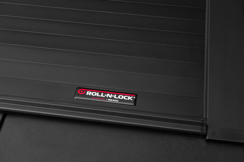 Roll-N-Lock Chevrolet Silverado 1500 XSB 68-3/8in A-Series Retractable Tonneau Cover