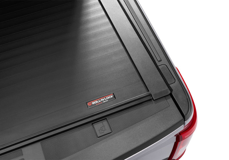 Roll-N-Lock Ford F-250/F-350 Super Duty SB 80-3/8in A-Series Retractable Tonneau Cover