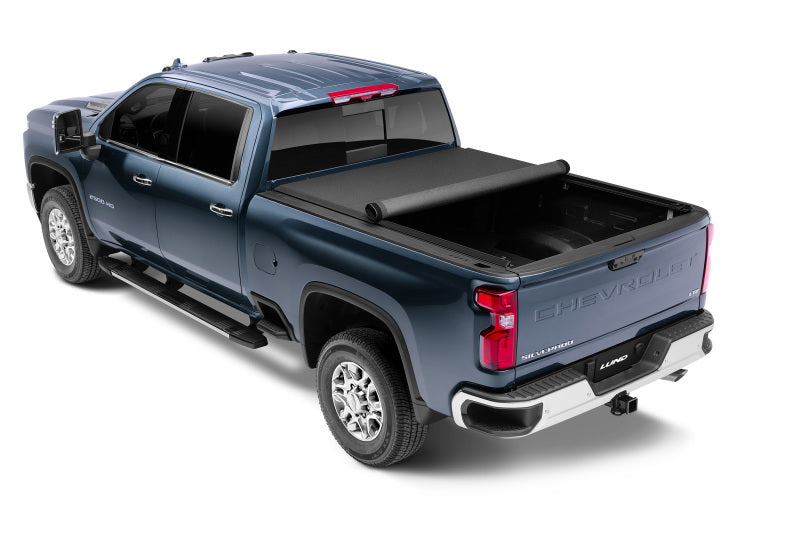 Lund Chevy Silverado 1500 (5.5ft. Bed) Genesis Elite Roll Up Tonneau Cover - Black