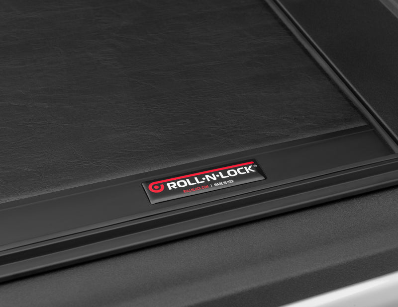 Roll-N-Lock Jeep Gladiator 5ft bed (w/ Trail Rail System) M-Series Retractable Tonneau Cover