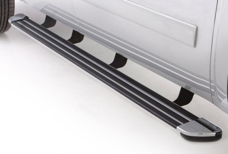 Lund Chevy Silverado 2500 Ext. Cab (Diesel) Crossroads 80in. Running Board Kit - Chrome