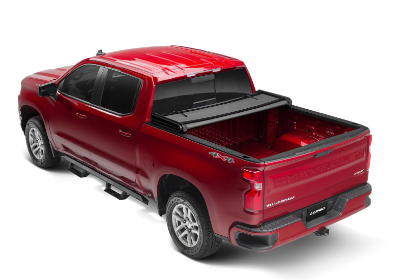 Lund Chevy Silverado 1500 (6.5ft. Bed) Genesis Elite Tri-Fold Tonneau Cover - Black