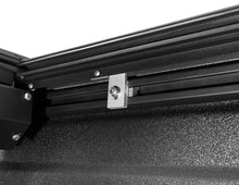 Load image into Gallery viewer, Roll-N-Lock Jeep Gladiator 5ft bed (w/ Trail Rail System) M-Series Retractable Tonneau Cover