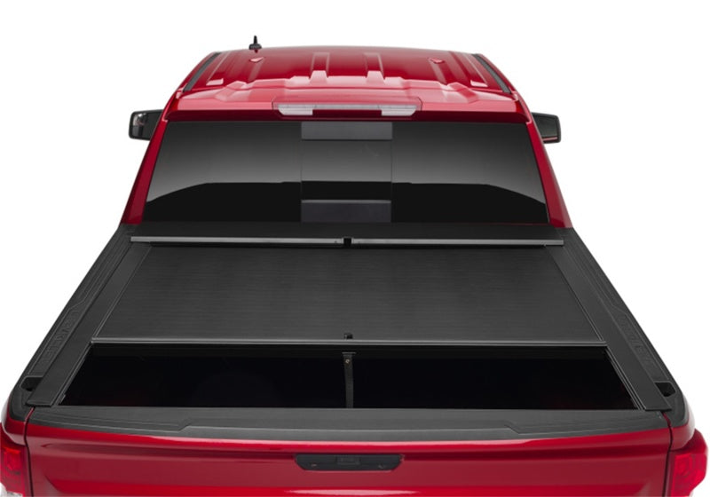 Roll-N-Lock Toyota Tacoma Crew Cab SB 60-1/2in M-Series Retractable Tonneau Cover