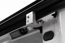 Load image into Gallery viewer, Retrax 19+ Chevrolet/GMC (6.5ft. Bed) Retrax IX