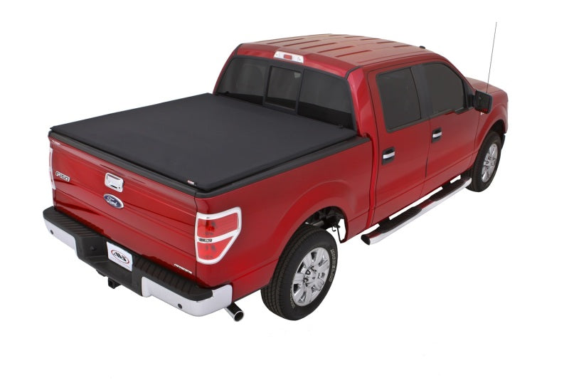 Lund Ford F-150 (5.5ft. Bed) Genesis Elite Tri-Fold Tonneau Cover - Black