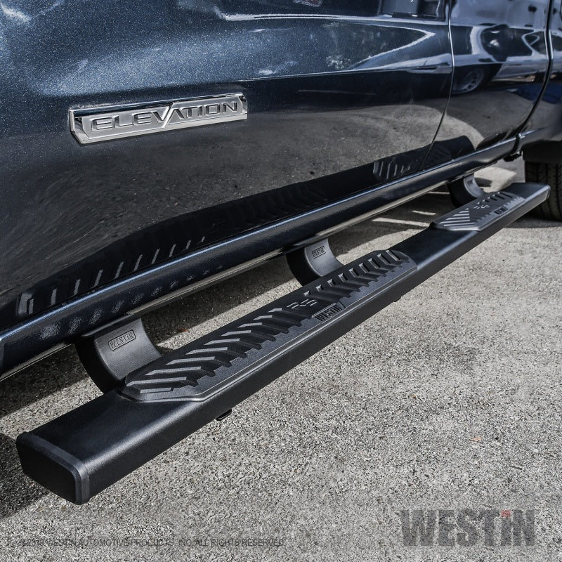 Westin 19+ Chevrolet Silverado 1500 DC R5 Nerf Step Bars - Blk