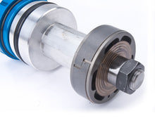 Load image into Gallery viewer, King Shocks Toyota Tundra Frt 2.5 Dia Coilover Internal Reservoir (Pair)