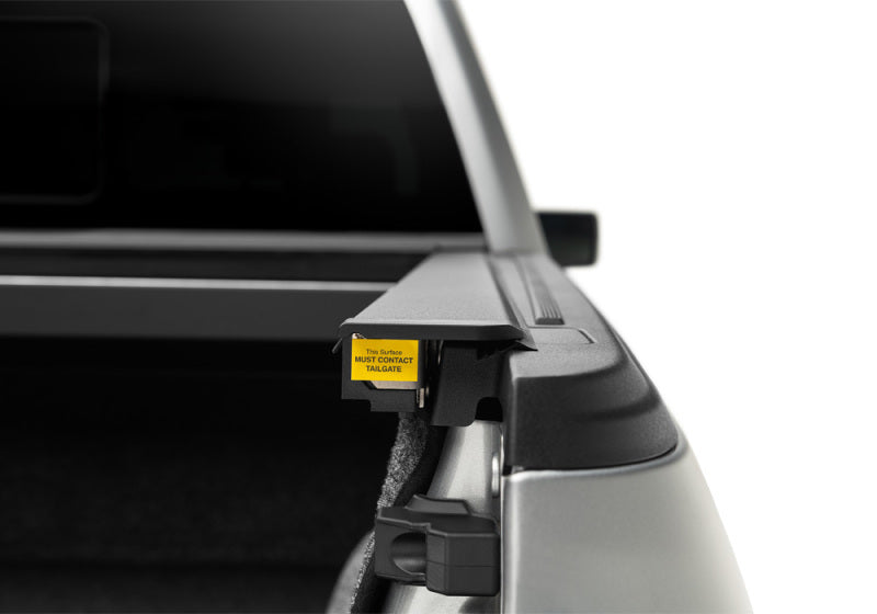 Roll-N-Lock Ford F150 (w/o OE Cargo Tracks - 78.9in. Bed) M-Series Retractable Tonneau Cover