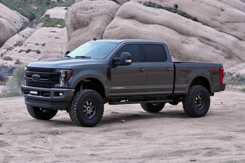 Fabtech 17+ Ford F250/F350 4WD 4in Rad Arm Sys w/4.0 & 2.25