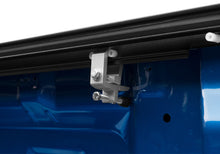 Load image into Gallery viewer, Retrax 07+ Tundra CrewMax 5.5ft Bed RetraxONE XR