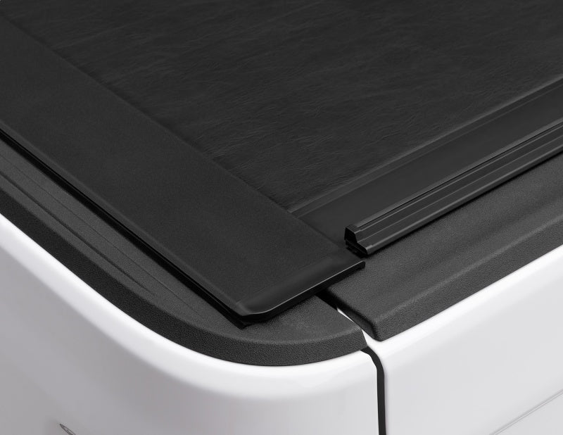 Roll-N-Lock Jeep Gladiator 5ft bed (w/ Trail Rail System) M-Series Retractable Tonneau Cover