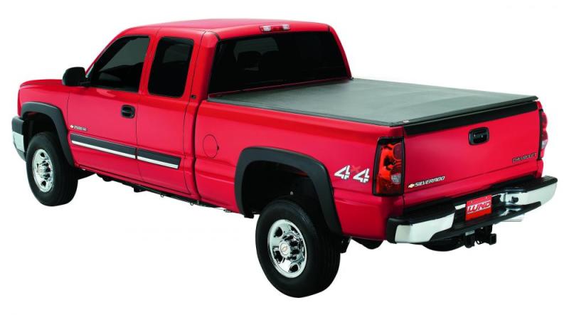 Lund Chevy Silverado 1500 (6.5ft. Bed) Genesis Tri-Fold Tonneau Cover - Black