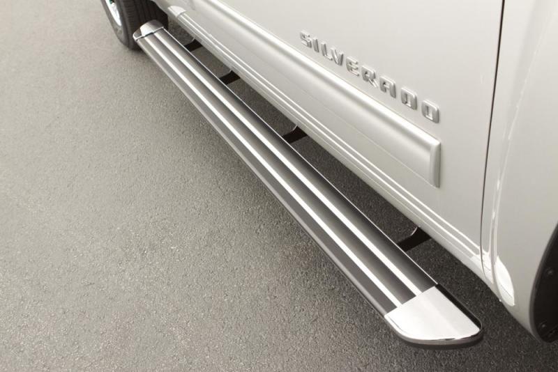 Lund Chevy Silverado 1500 Crew Cab Crossroads 87in. Running Board Kit - Chrome