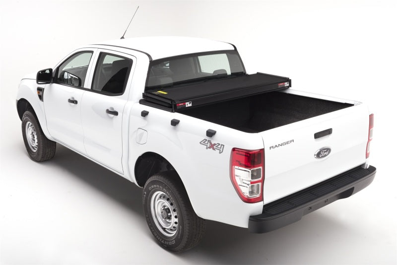 Extang Nissan Frontier(5ft Bed) (w/ or w/o Track Sys) (5ft) Solid Fold 2.0