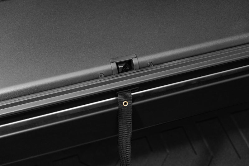 Roll-N-Lock Chevrolet Silverado 1500 SB 77-3/4in A-Series Retractable Tonneau Cover