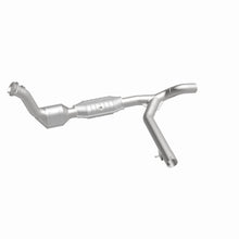 Load image into Gallery viewer, MagnaFlow Conv DF 99-00 Expedition 4.6 2WD PS